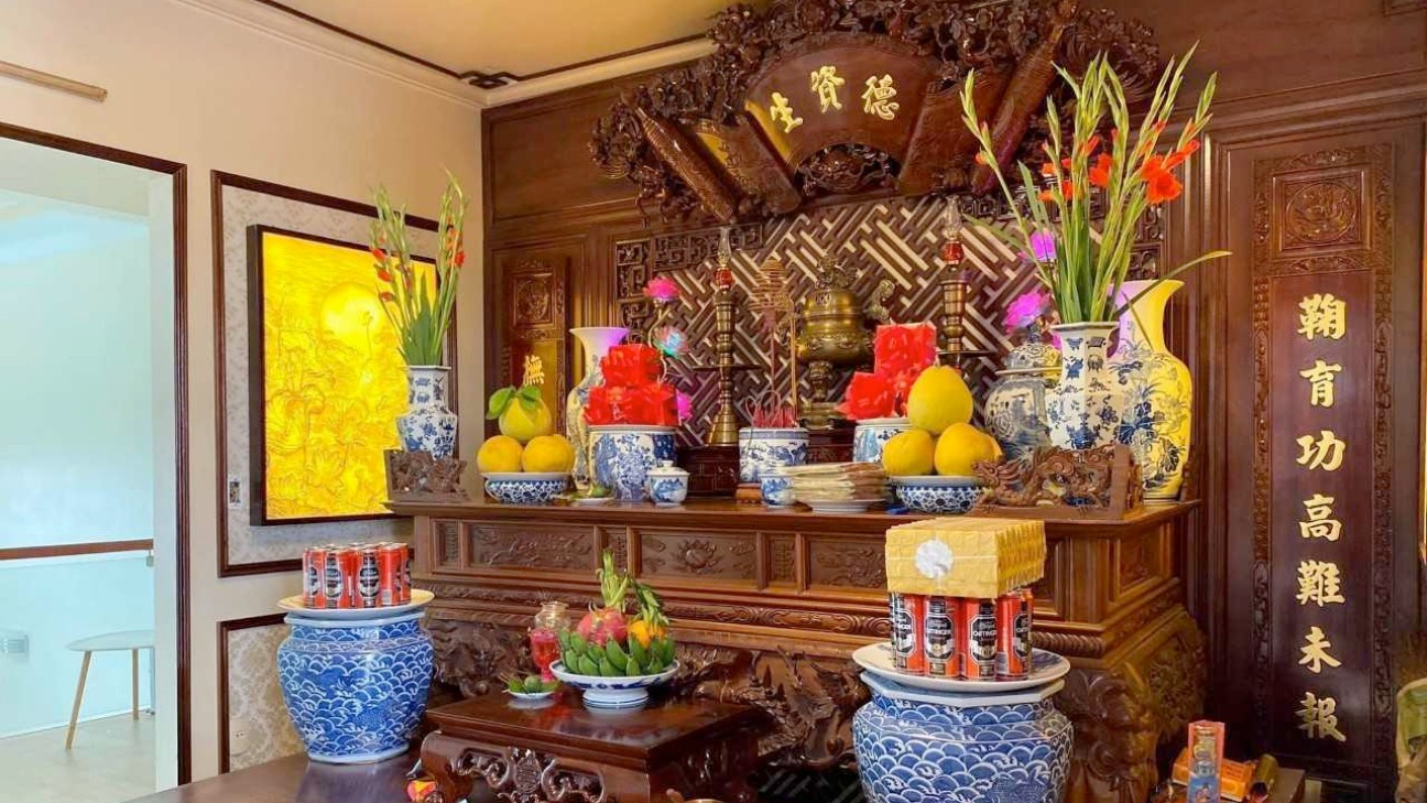 Bố trí đồ thờ trên bàn thờ gia tiên Bố trí đồ thờ trên bàn thờ gia tiên