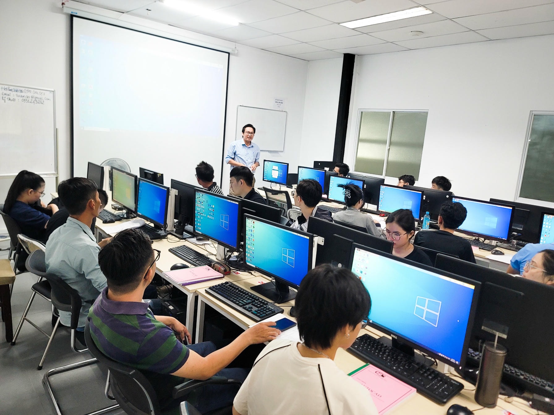 Lựa chọn trung tâm thiết kế nội thất uy tín với đội ngũ giảng viên và phương pháp dạy chuyên nghiệp