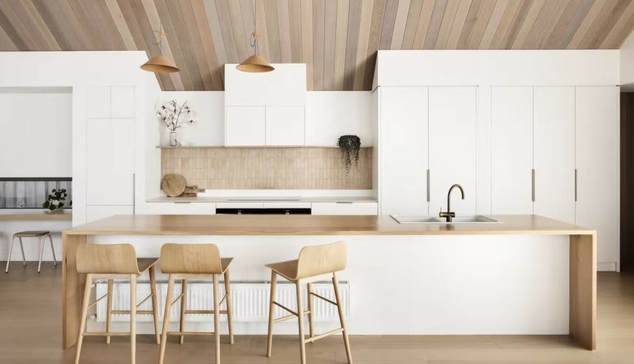 Ý tưởng thiết kế căn bếp theo phong cách Scandinavian với mặt bàn gỗ tự nhiên Ý tưởng thiết kế căn bếp theo phong cách Scandinavian với mặt bàn gỗ tự nhiên