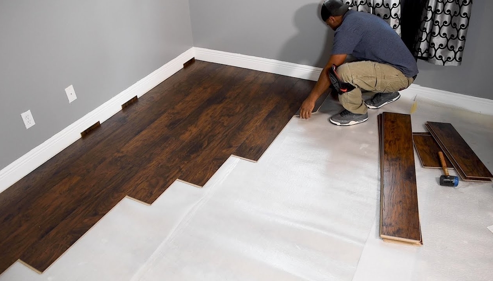 Có nên lắp đặt sàn gỗ công nghiệp hay không Có nên lắp đặt sàn gỗ công nghiệp hay không