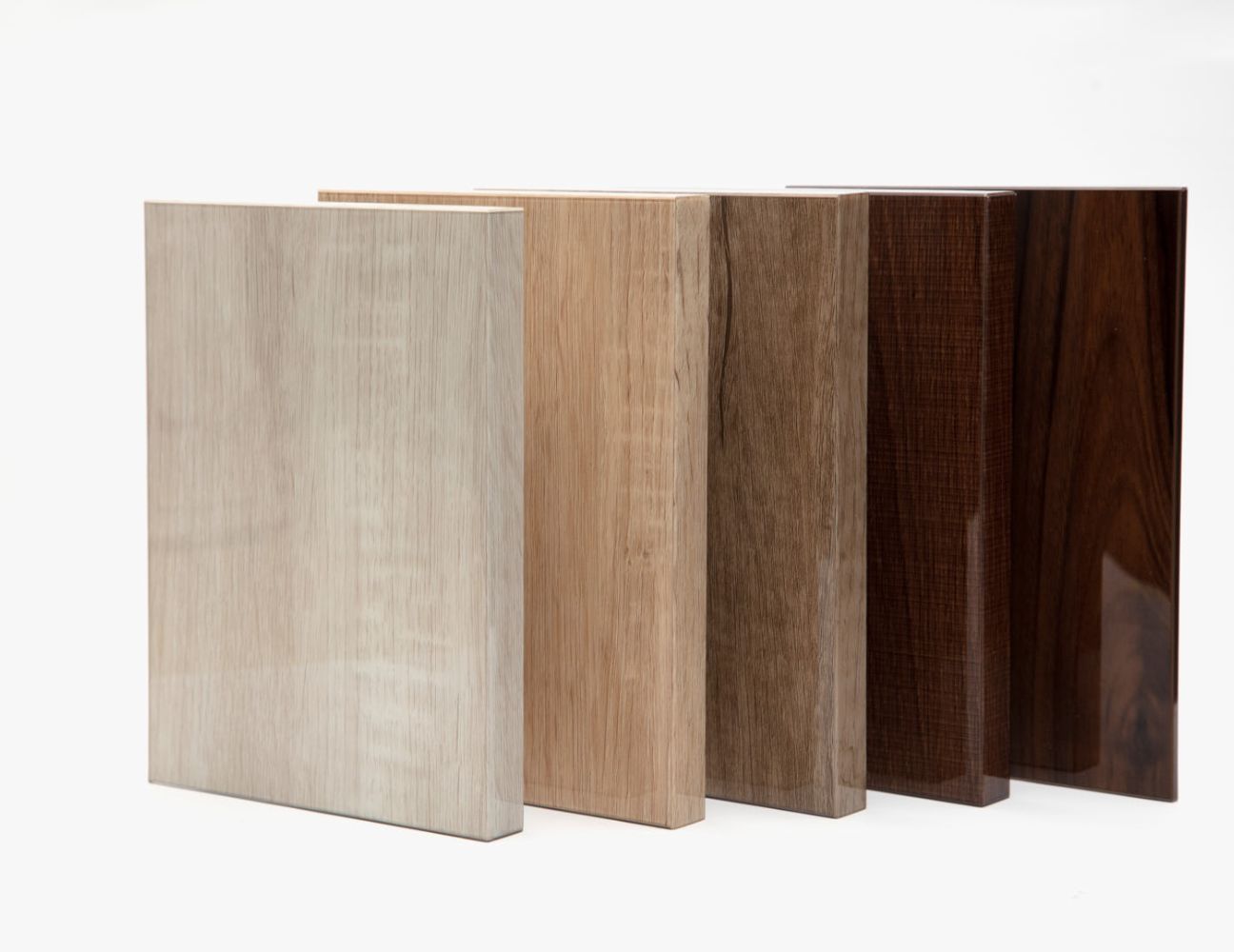 Gỗ phối màu với acrylic bóng