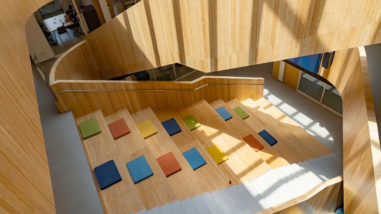 Kiểm tra chất lượng tấm plywood An Cường - Đảm bảo an toàn
