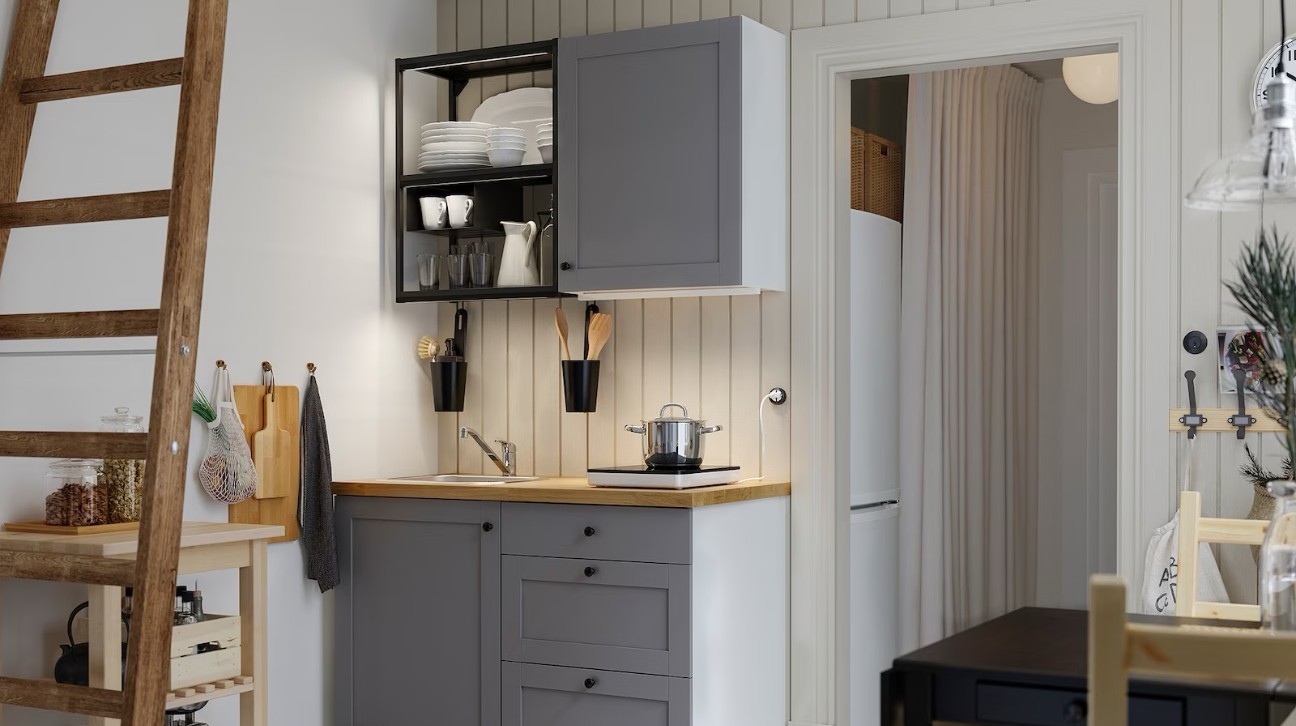 Mẫu tủ bếp mini tiện lợi cho nhà thuê