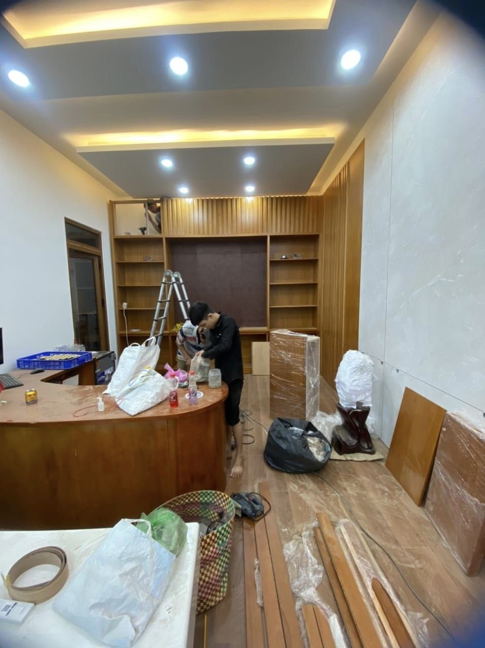 Thiết kế thi công bàn họp cho văn phòng Thiết kế thi công bàn họp cho văn phòng