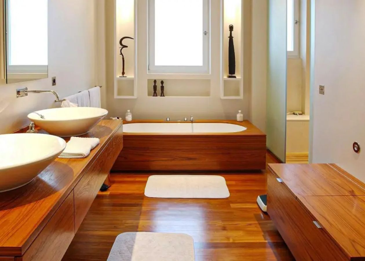 Phòng tắm sử dụng ván gỗ plywood phủ laminate