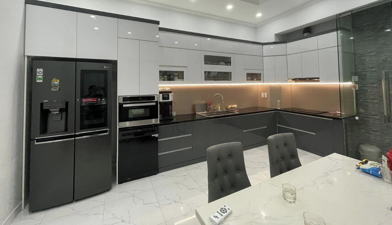 Đơn vị thi công tủ bếp nhựa Picomat