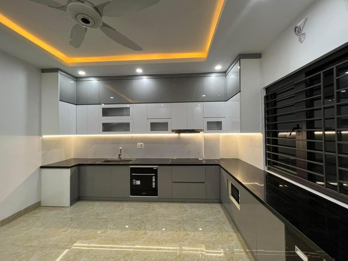 Mẫu tủ bếp nhôm xingfa nhà ống