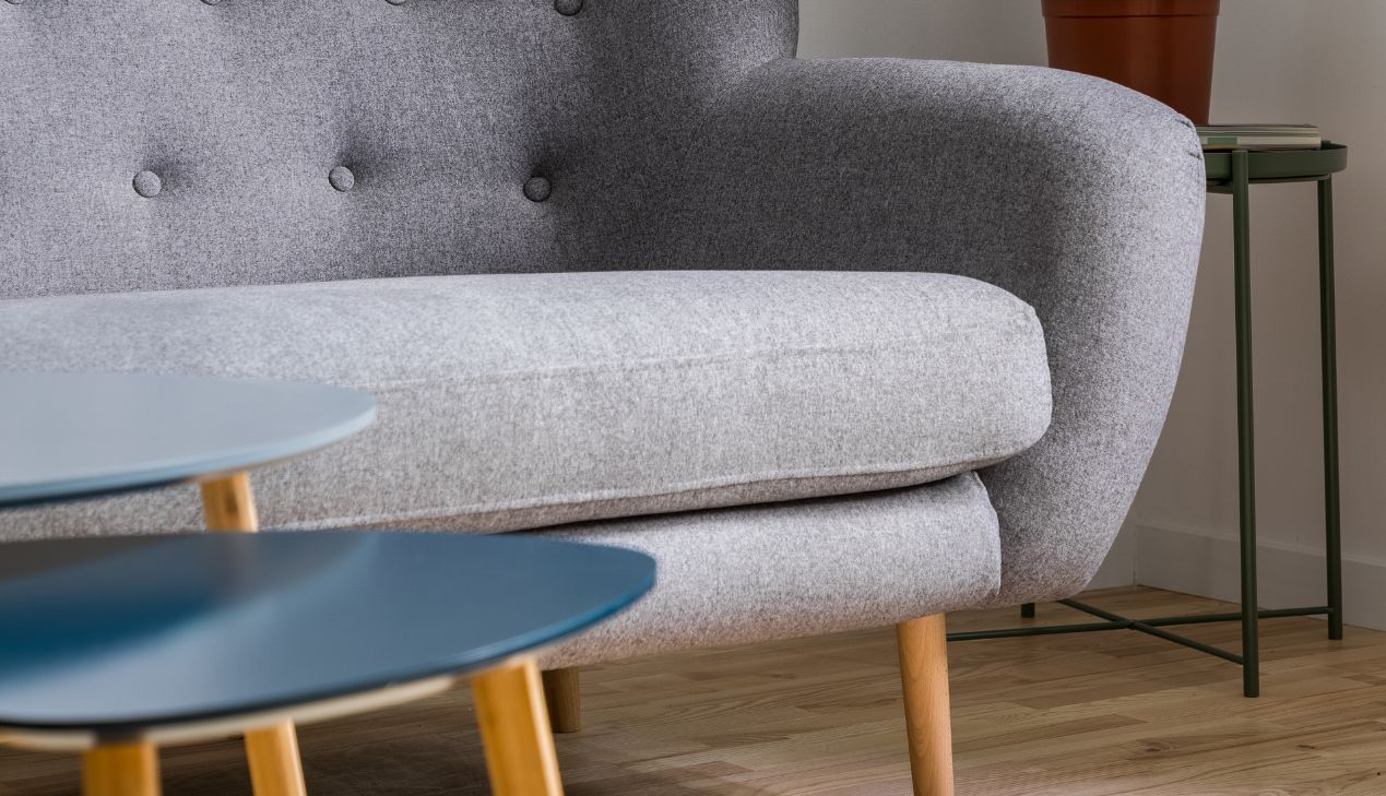 Sofa gỗ tiện nghi hiện đại
