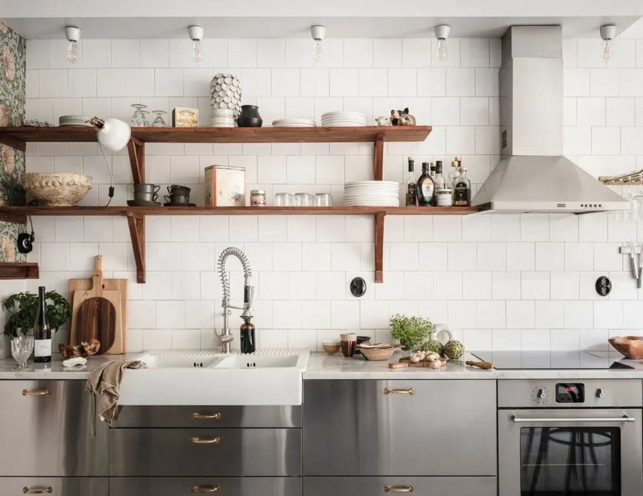Tủ bếp inox dễ lau chùi