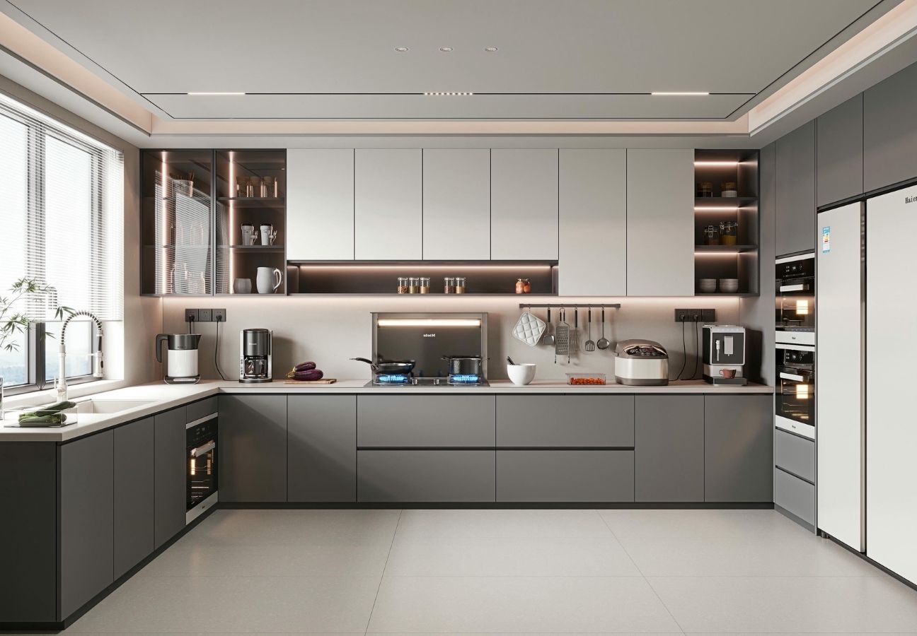 Mẫu bếp acrylic màu trắng có cửa sổ