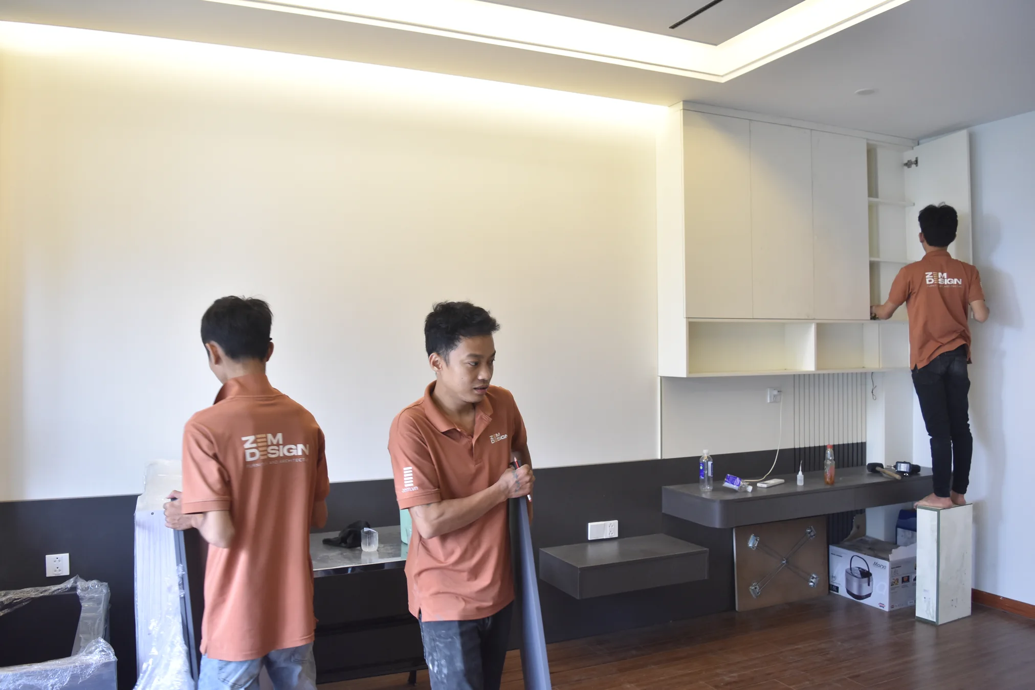 Vận chuyển thi công lắp đặt Vận chuyển thi công lắp đặt